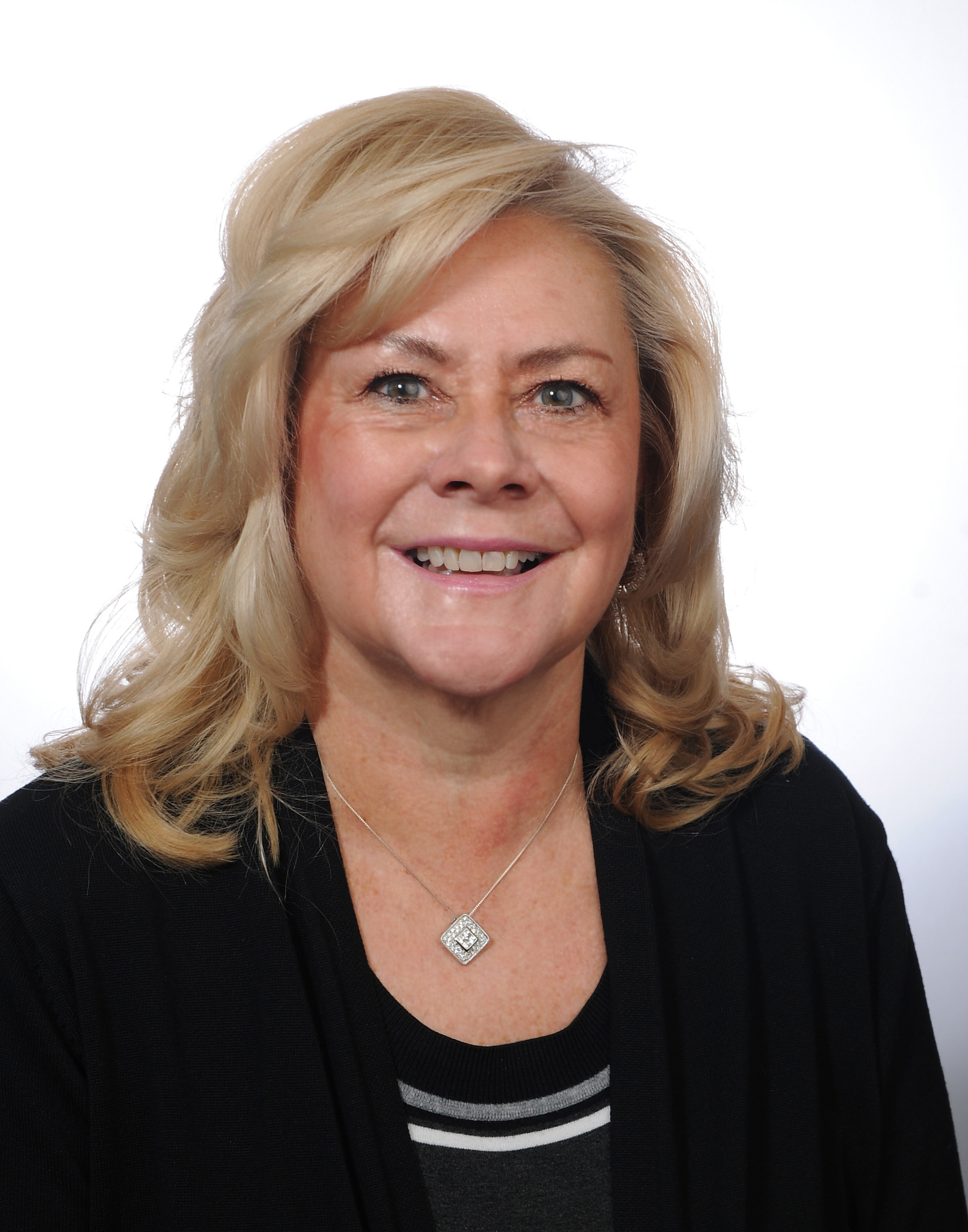 Holly Lagarde headshot