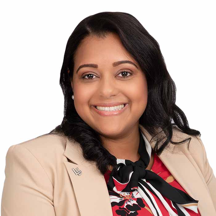 Yanelly Cruz headshot